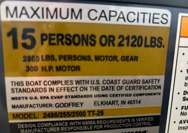 Godfrey SWEETWATER-2286QS-QUAD-SEATING-FULL-TRITOON image