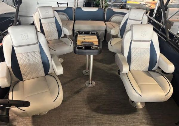 Godfrey SWEETWATER-2286QS-QUAD-SEATING-FULL-TRITOON image