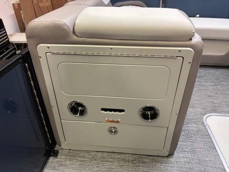 Godfrey SWEETWATER-2286QS-QUAD-SEATING-FULL-TRITOON image