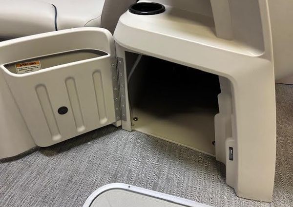 Godfrey SWEETWATER-2286QS-QUAD-SEATING-FULL-TRITOON image