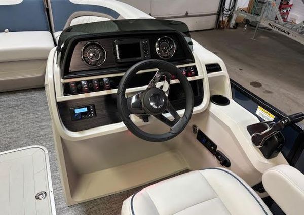 Godfrey SWEETWATER-2286QS-QUAD-SEATING-FULL-TRITOON image