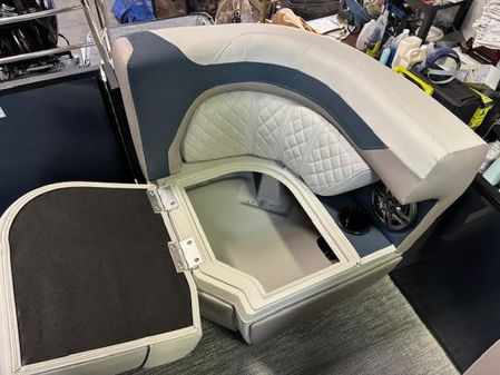 Godfrey SWEETWATER-2286QS-QUAD-SEATING-FULL-TRITOON image