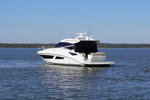 Sea Ray 470 Sundancer image