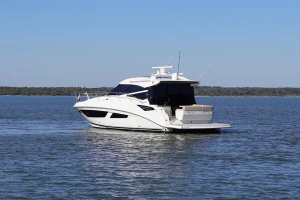 Sea Ray 470 Sundancer image