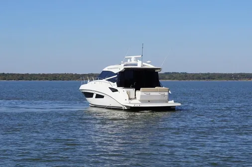 Sea Ray 470 Sundancer image