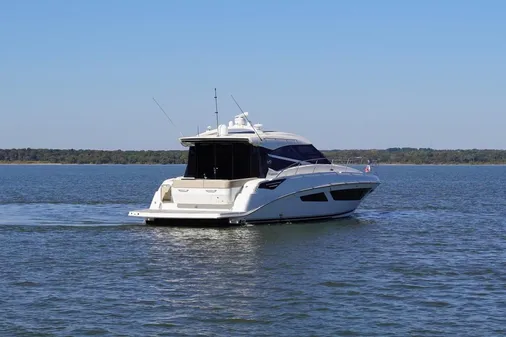 Sea Ray 470 Sundancer image