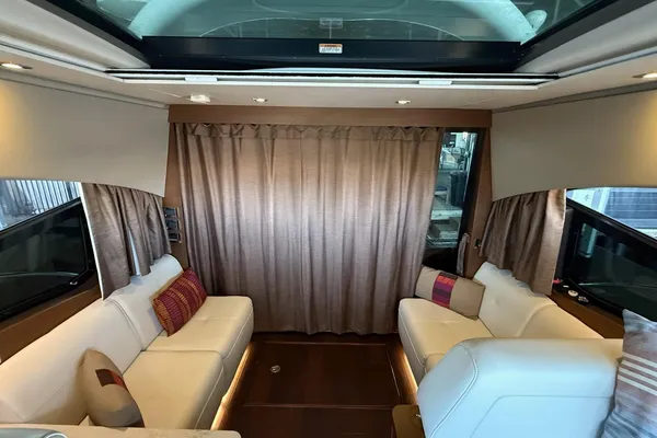 Sea Ray 470 Sundancer image