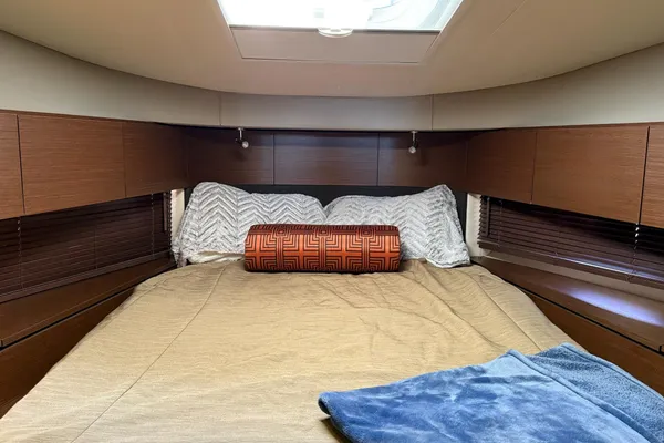 Sea Ray 470 Sundancer image