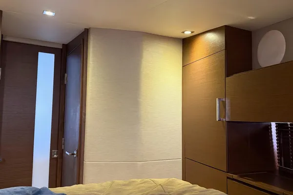 Sea Ray 470 Sundancer image