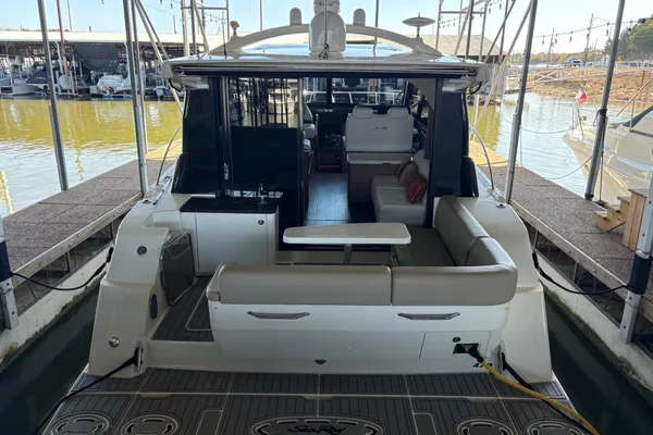 Sea Ray 470 Sundancer image