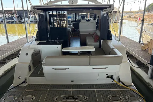 Sea Ray 470 Sundancer image