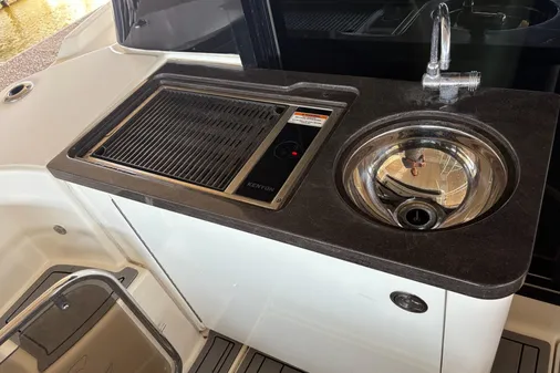 Sea Ray 470 Sundancer image