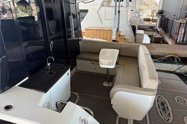 Sea Ray 470 Sundancer image