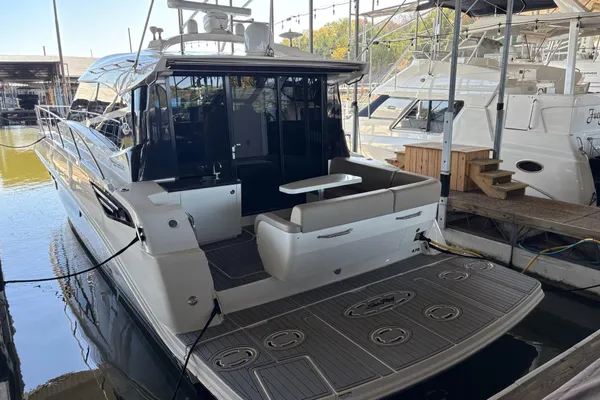 Sea Ray 470 Sundancer image