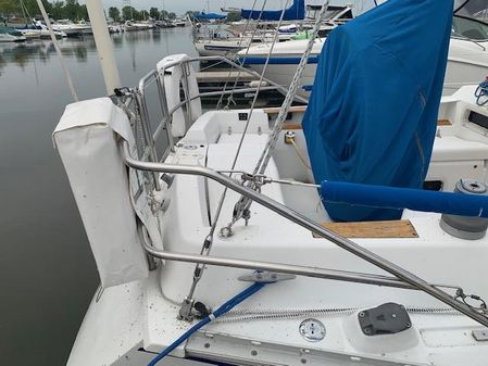 Hunter 34 image