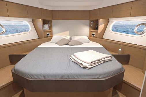 Beneteau-america SWIFT-TRAWLER-48 image