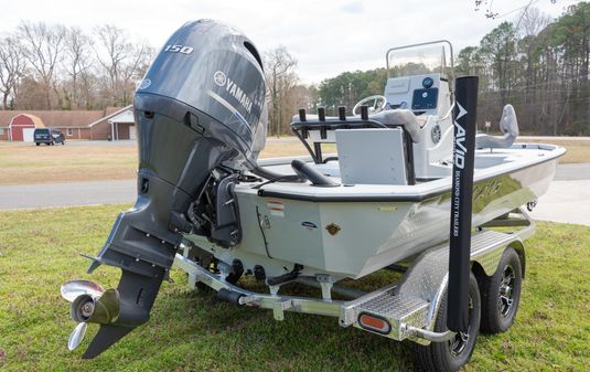 Avid 21FS Bay Boat image