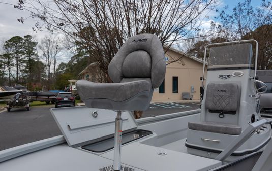 Avid 21FS Bay Boat image