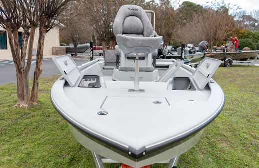 Avid 21FS Bay Boat image