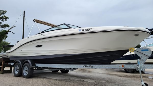Sea Ray 230 SPX 