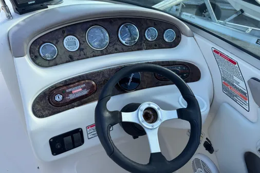 Sea-ray 240-SUNDECK image