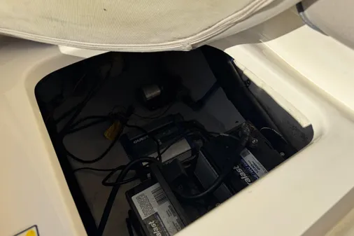 Sea-ray 240-SUNDECK image