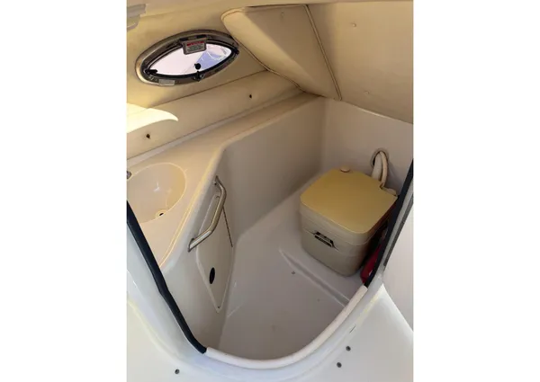 Sea-ray 240-SUNDECK image