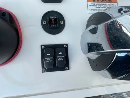 Invincible 33 CAT image