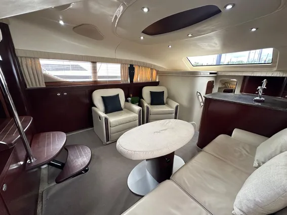 Sea Ray 40 Motor Yacht image