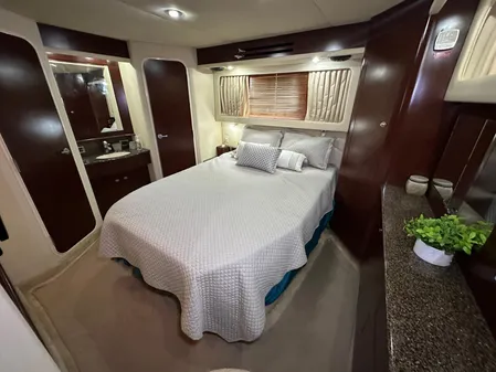 Sea Ray 40 Motor Yacht image