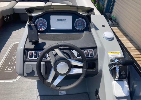 Godfrey MONACO-255QSB-QUAD-SEAT-TRIPLETOON image