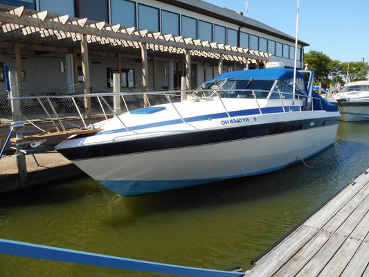 Chris-Craft 336 Commander - main image