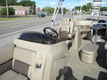 Bennington 25LSR image