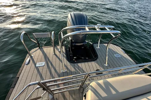 Starcraft RX-25-Q-DC image