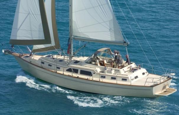Island Packet 495 - main image