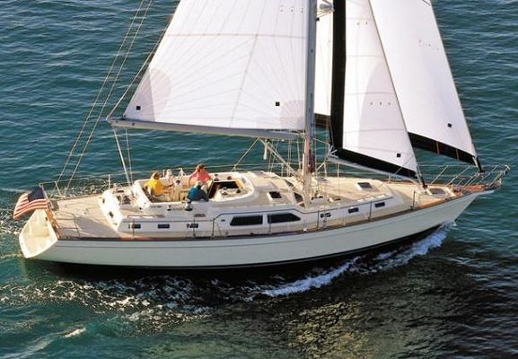 Island Packet 525 - main image