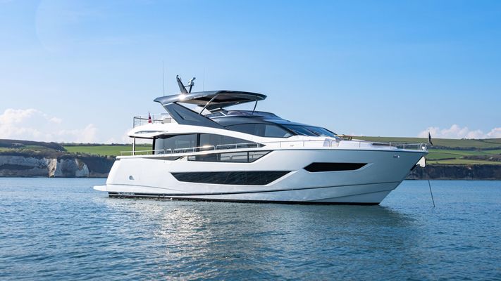Sunseeker 88 Yacht - main image