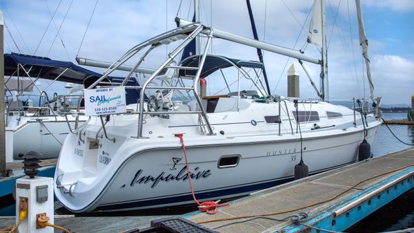 Hunter 33