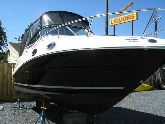 Sea Ray 240 Sundancer - main image
