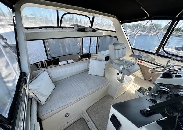 Carver 3807-AFT-CABIN-MOTORYACHT image