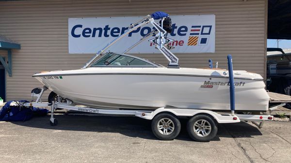 MasterCraft MariStar 215 