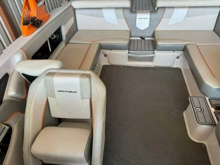 Nautique Super Air Nautique 230 image