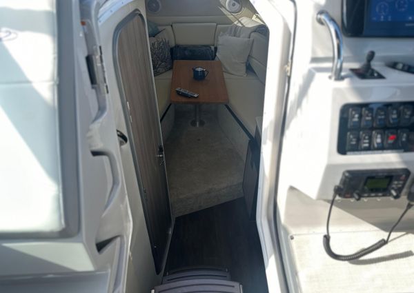 Regal 26-EXPRESS image