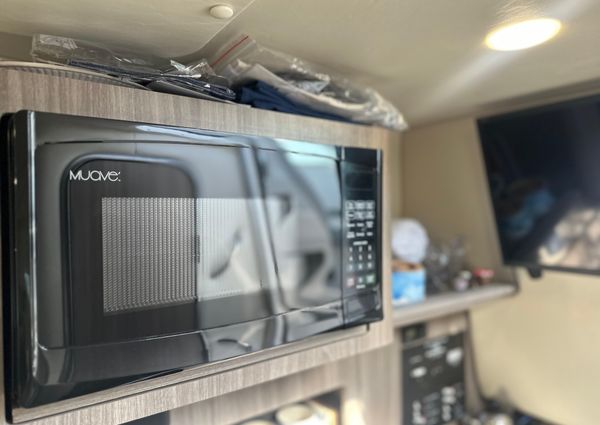 Regal 26-EXPRESS image