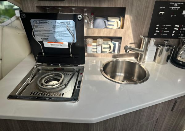 Regal 26-EXPRESS image