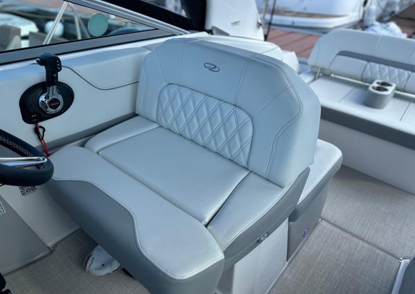 Regal 26-EXPRESS image