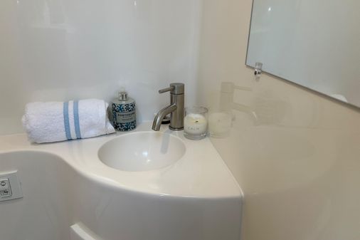 Regal 26-EXPRESS image