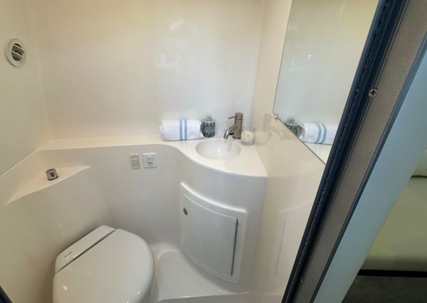 Regal 26-EXPRESS image