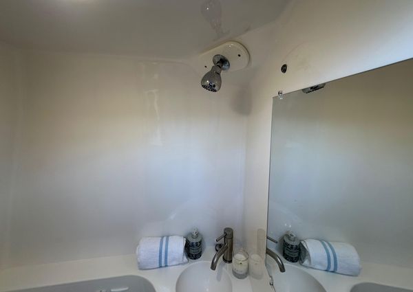 Regal 26-EXPRESS image