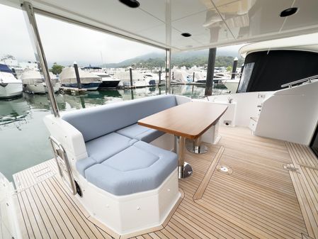 Azimut 60 image